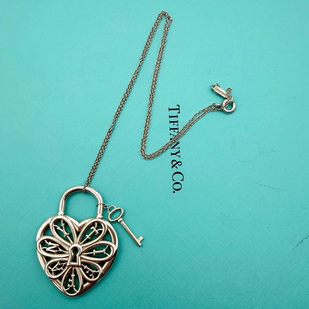 Tiffany & Co. 16” XL enchant filigree heart w key necklace sterling silver - Picture 9 of 10
